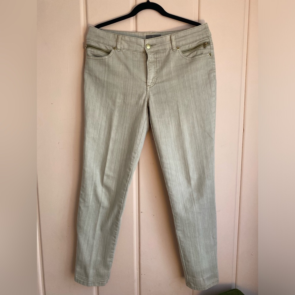 Chico's Light Tan So Slimming Pants